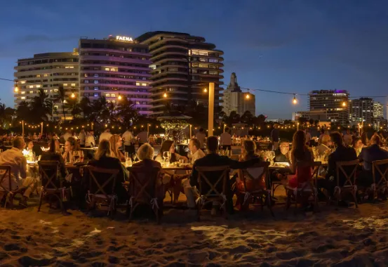 MAW_dinner_immersed in art